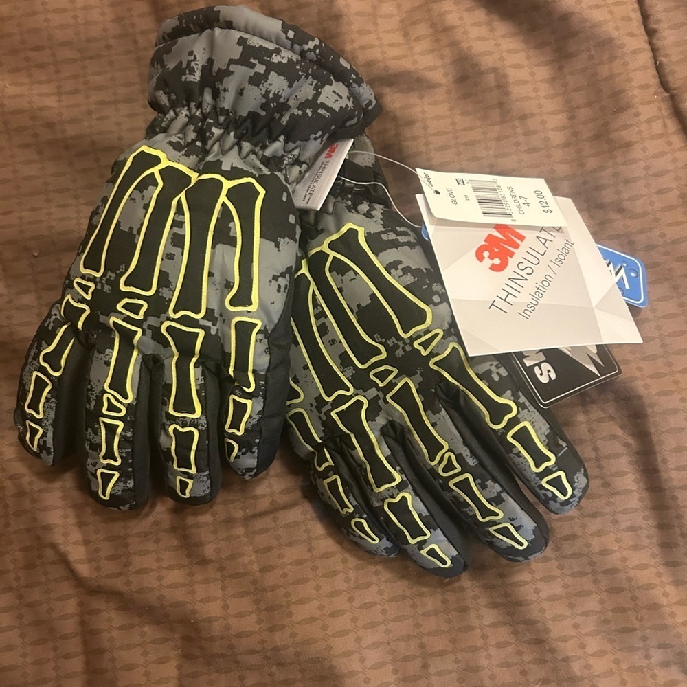 3M Thinsulate Kids Mittens - Black and Yellow